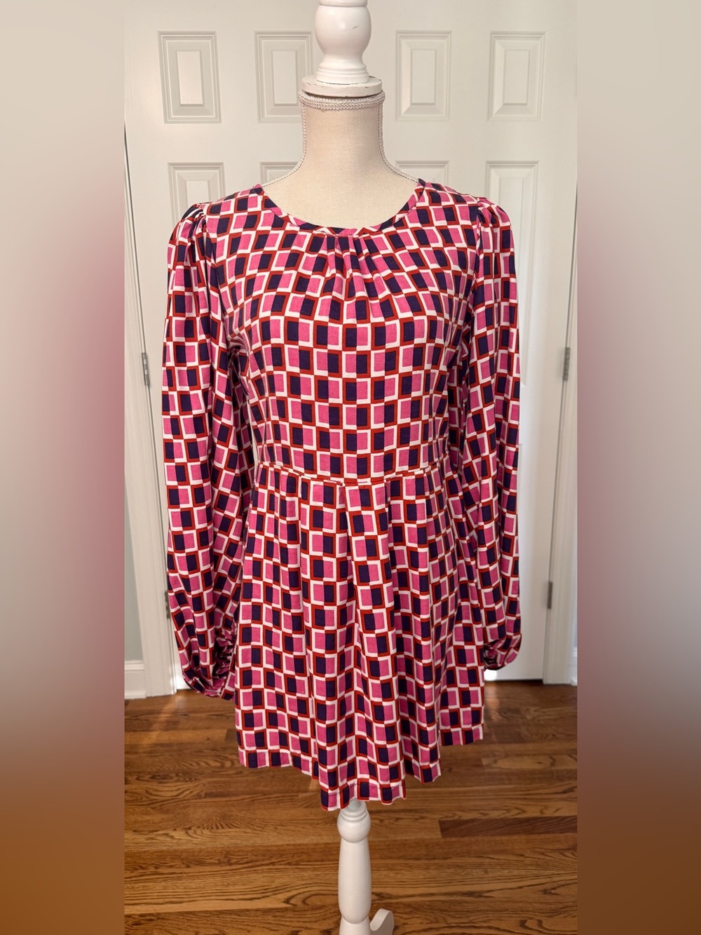 Beyond By Vera Mini Long Sleeve Pink Geometric Dress Sz M